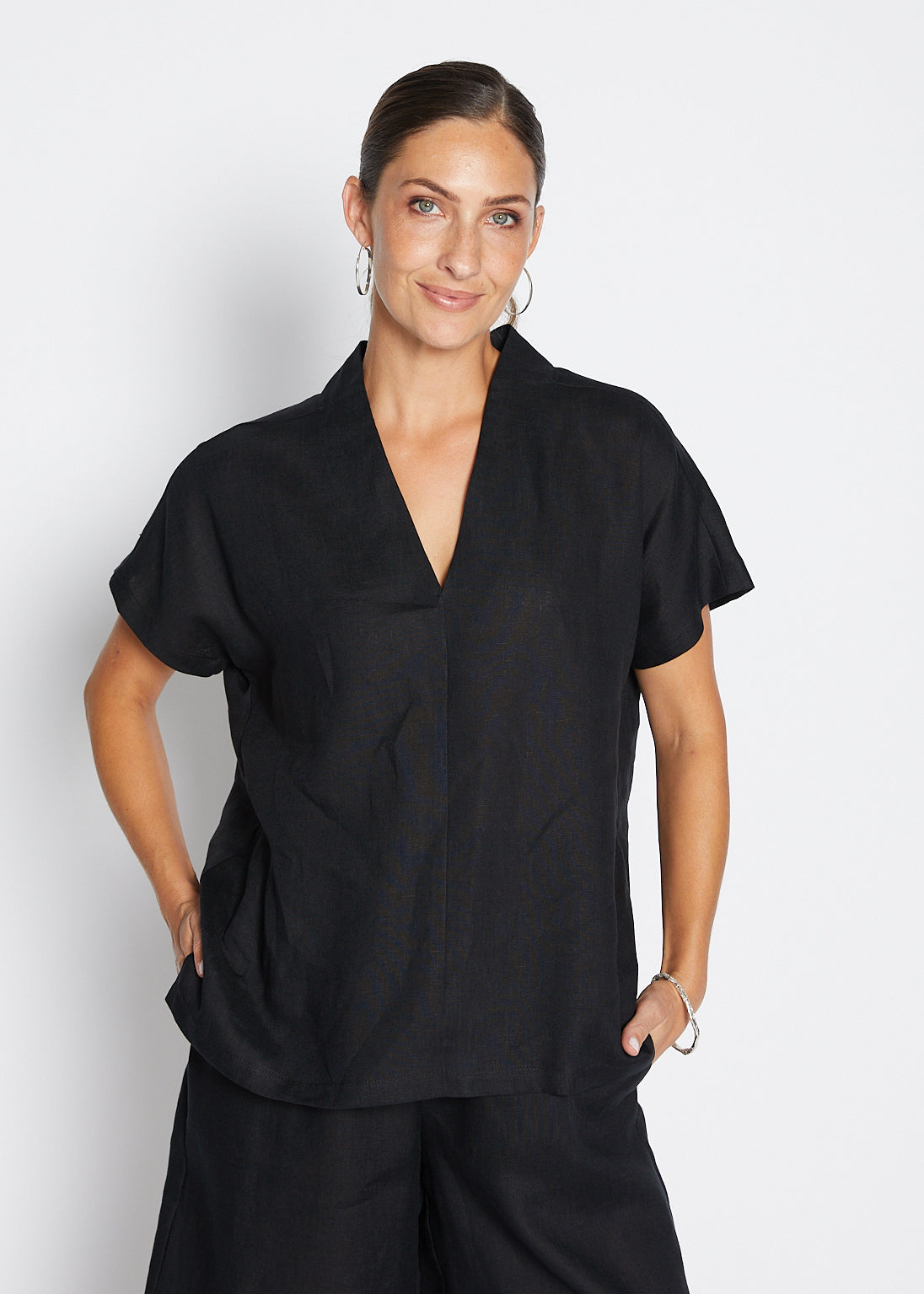 Princess Havana luxe linen top in black