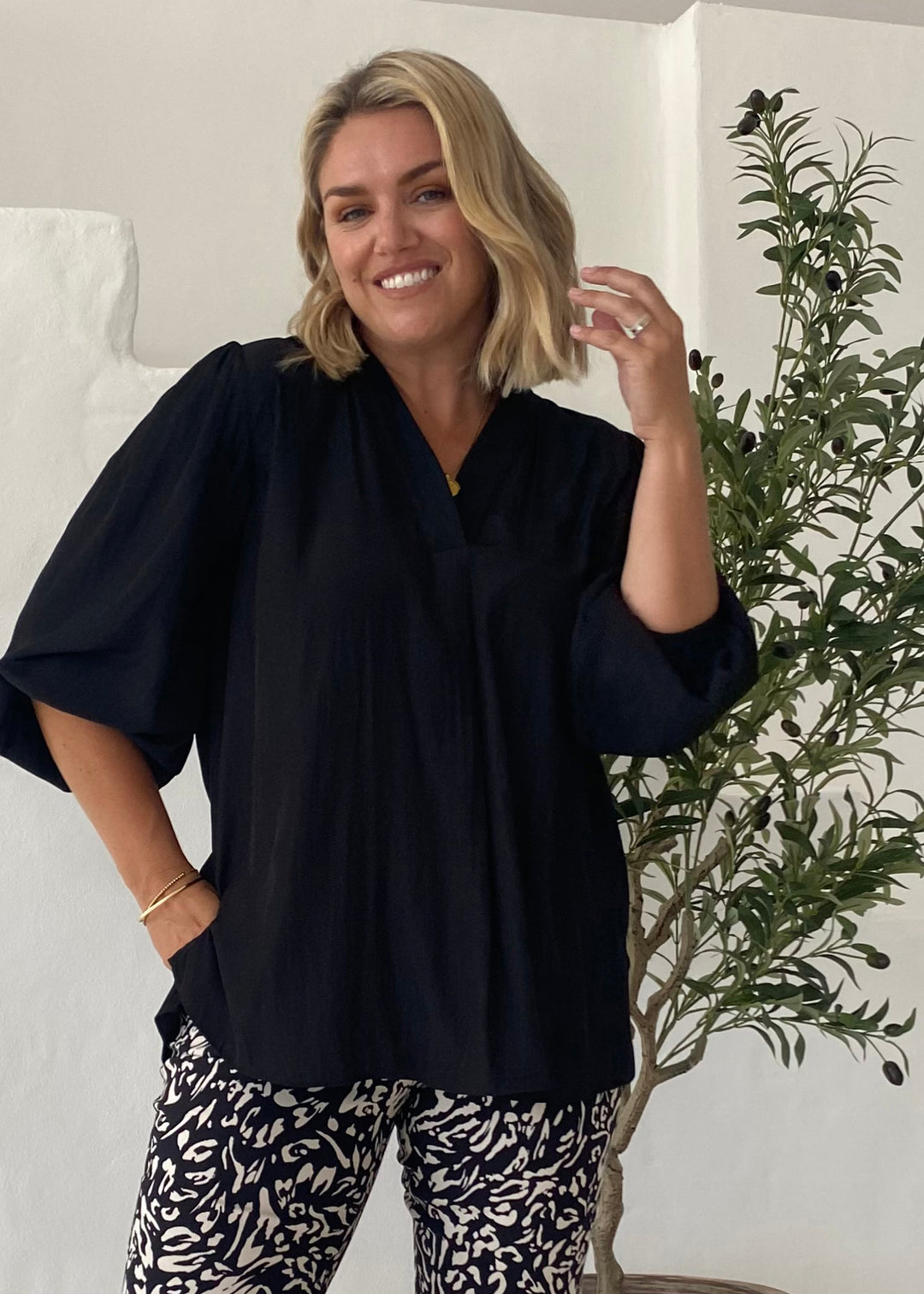 Maple Lustre Women's Blouse with billow sleeves in Black.