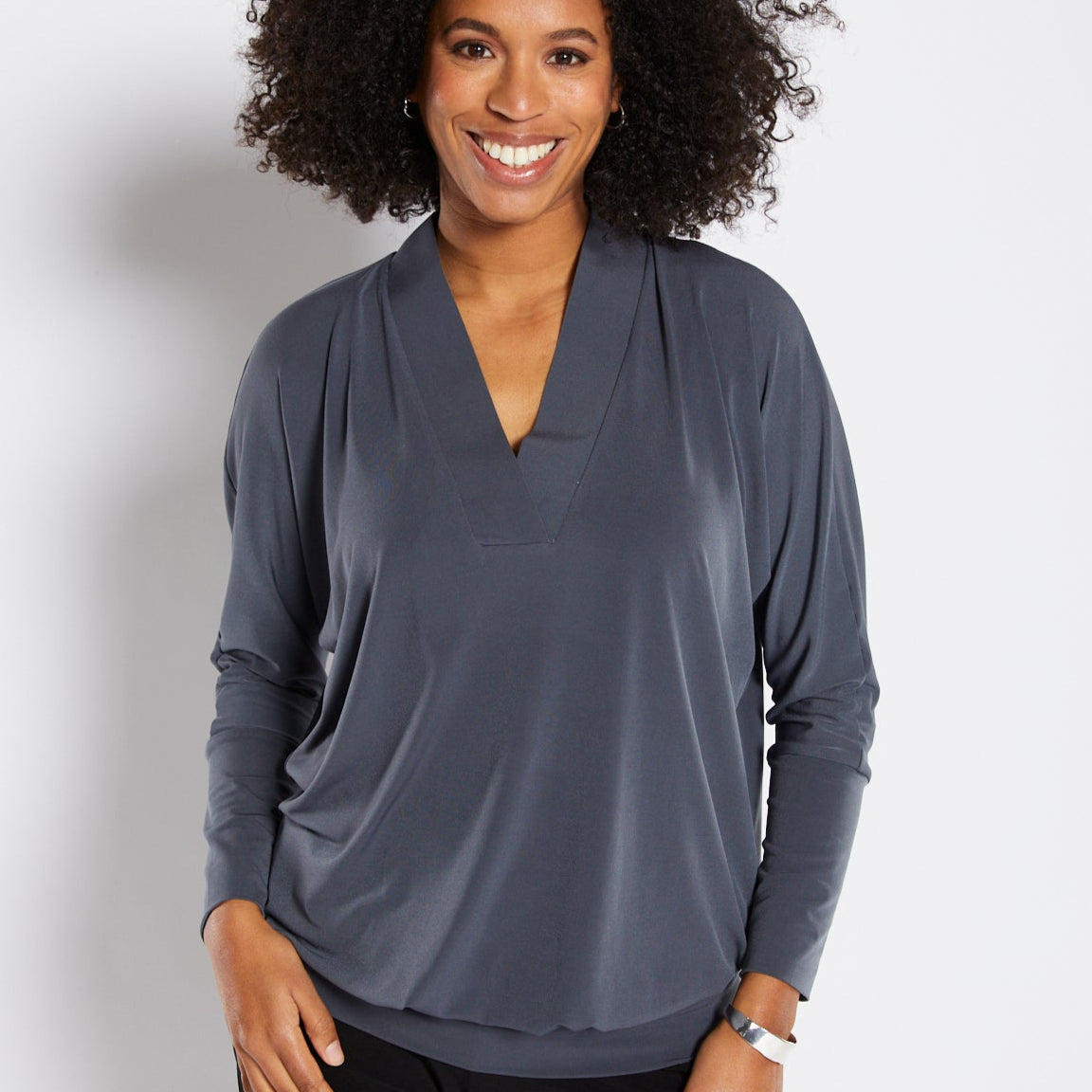 Wendy Foundation slinky jersey relaxed V top in Squid grey