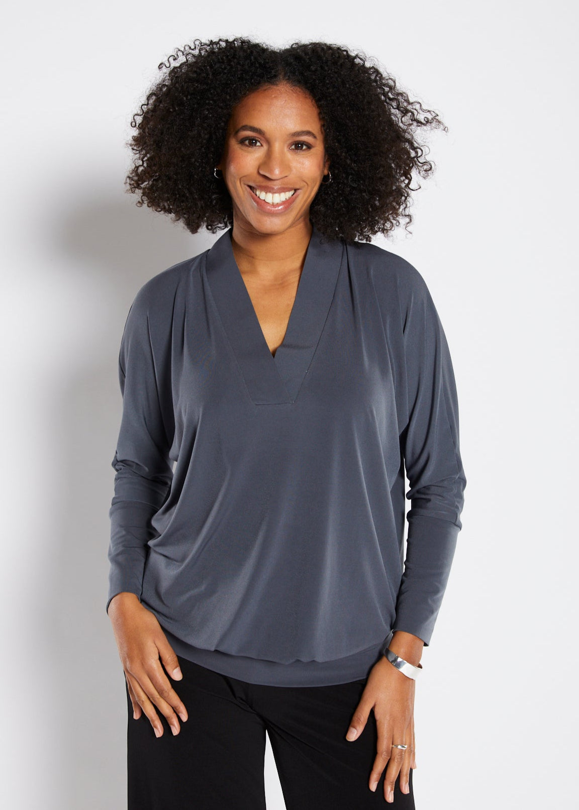 Wendy Foundation slinky jersey relaxed V top in Squid grey