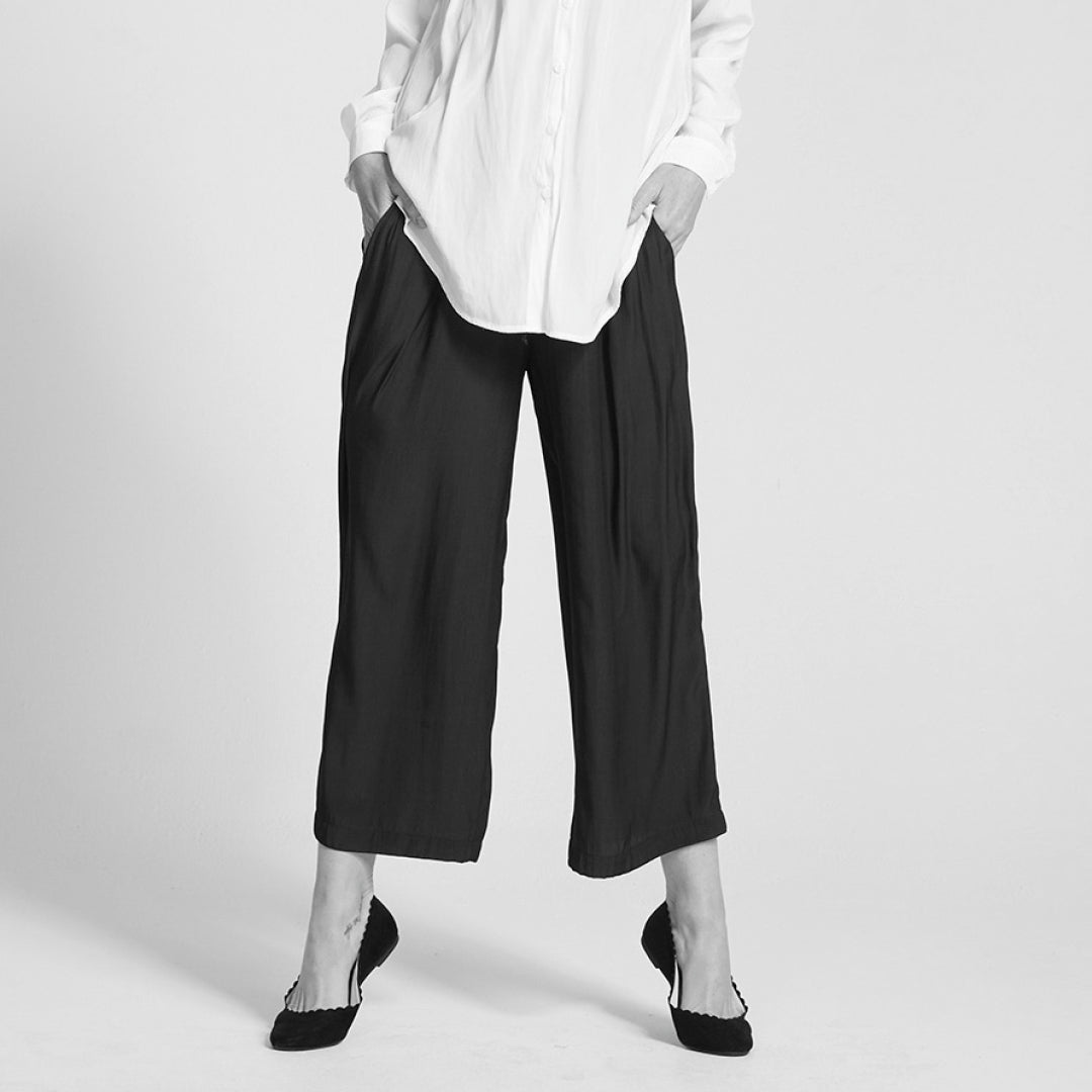 Lustre silky technical woven