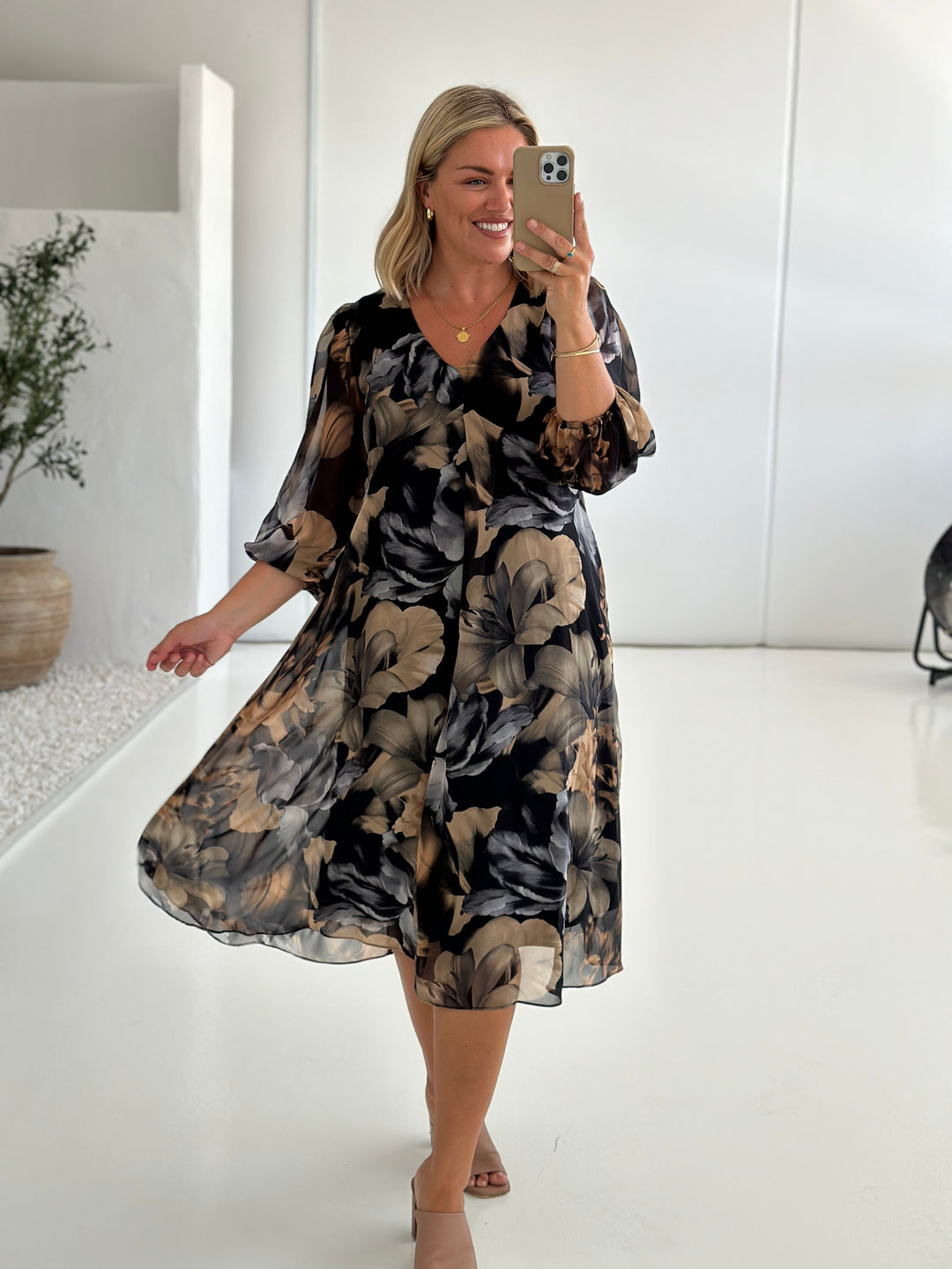 Imogen dress in Lilibet print