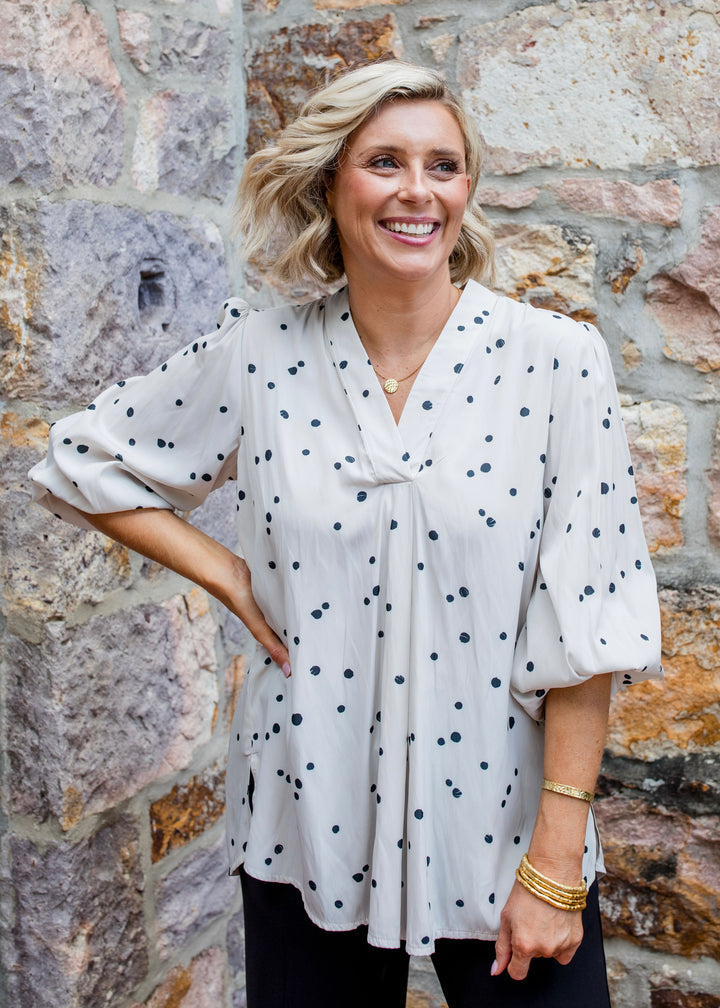 Honey V billow blouse in spot print