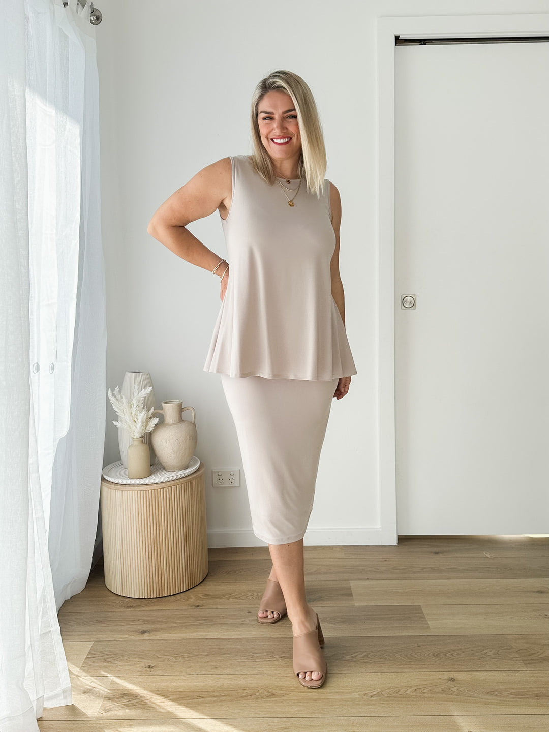 Tina jersey Midi Tube Skirt in Champagne