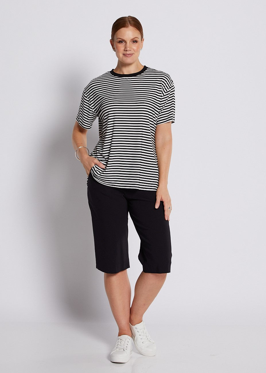 Bengaline Stretch Pocket Shorts in Black