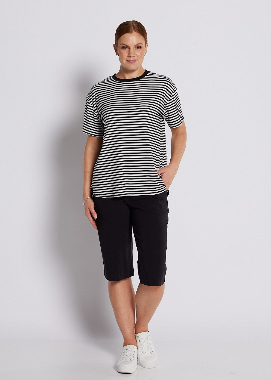 Bengaline Stretch Pocket Shorts in Black