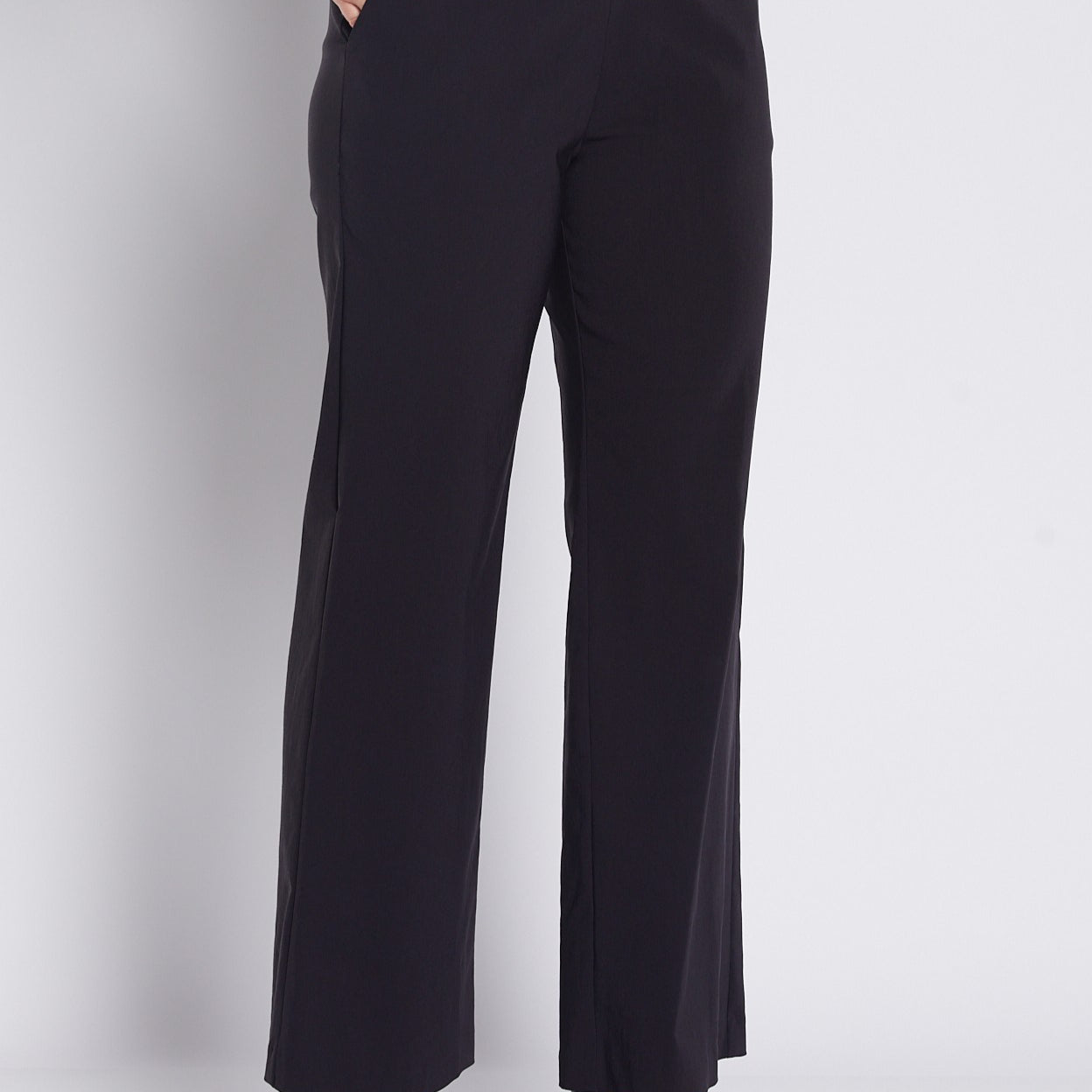 Bengaline Stretch Wide Leg Pant with Pockets in Black