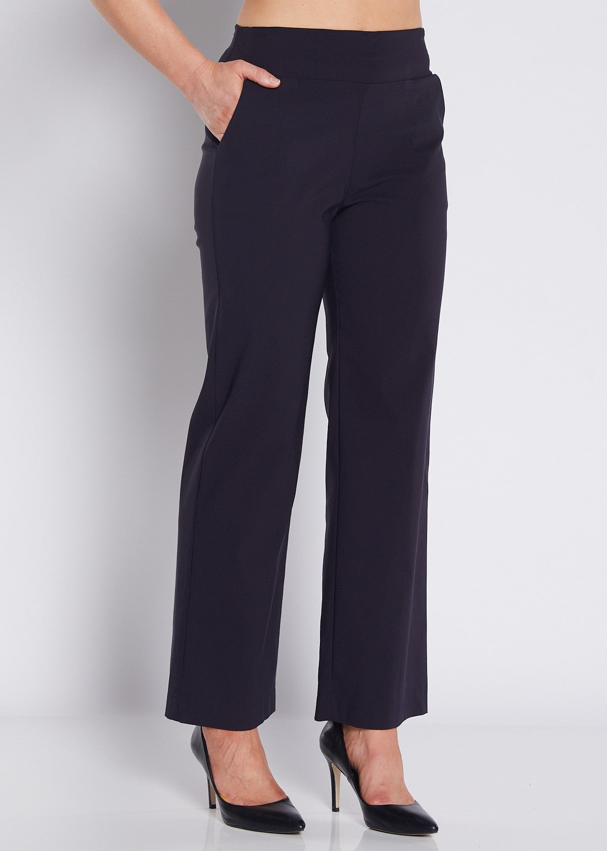 Bengaline Stretch Wide Leg Pant with Pockets in Navy