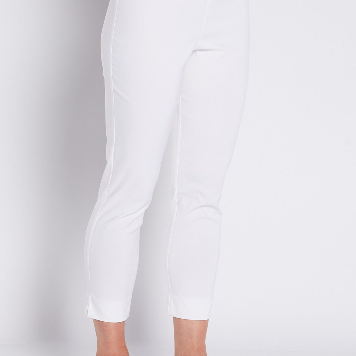 Bengaline Stretch 7/8 Fitted Pant in White