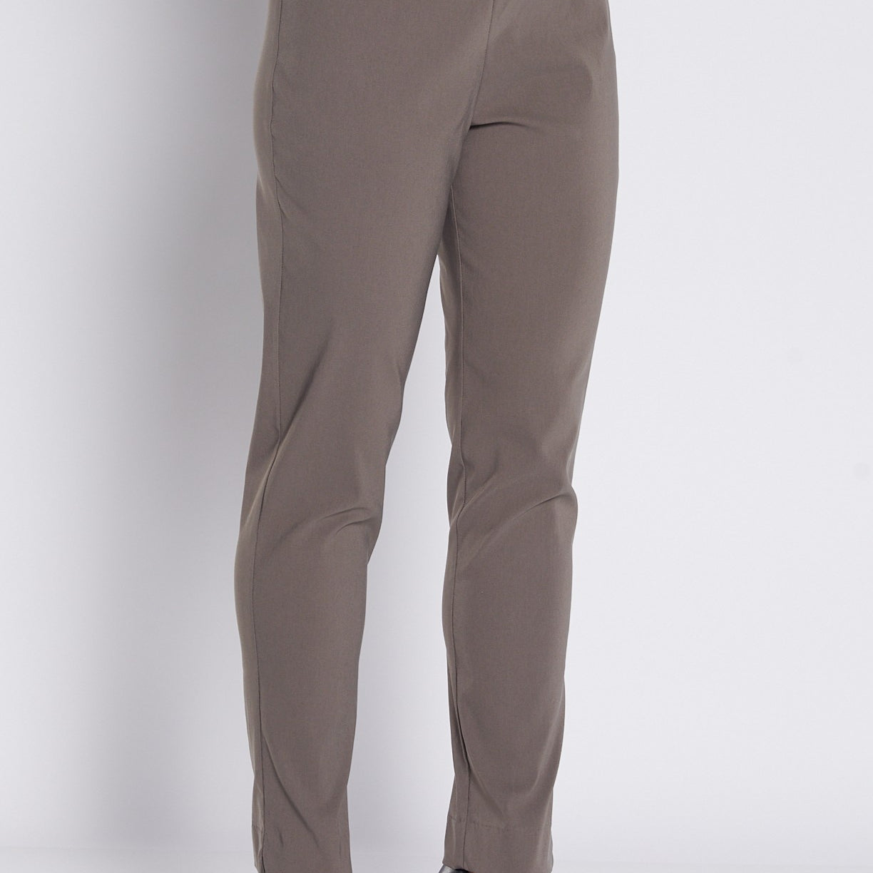 Bengaline Stretch Slim Pants in Neutral Bark