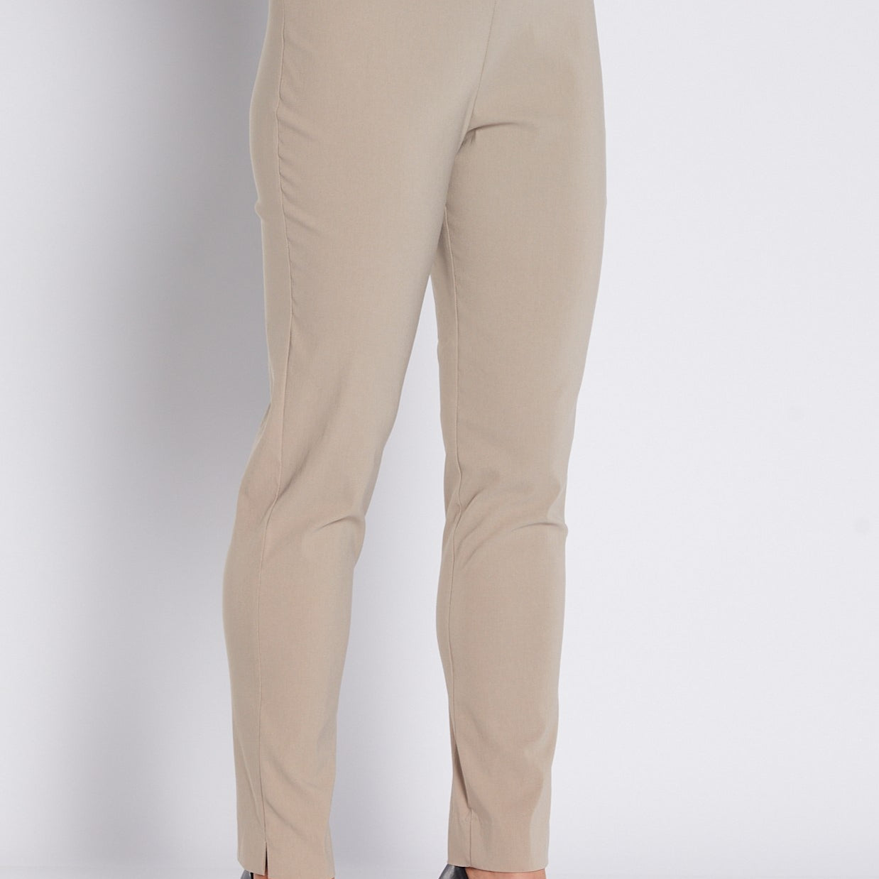 Bengaline Stretch Slim Pants in Neutral Raffia