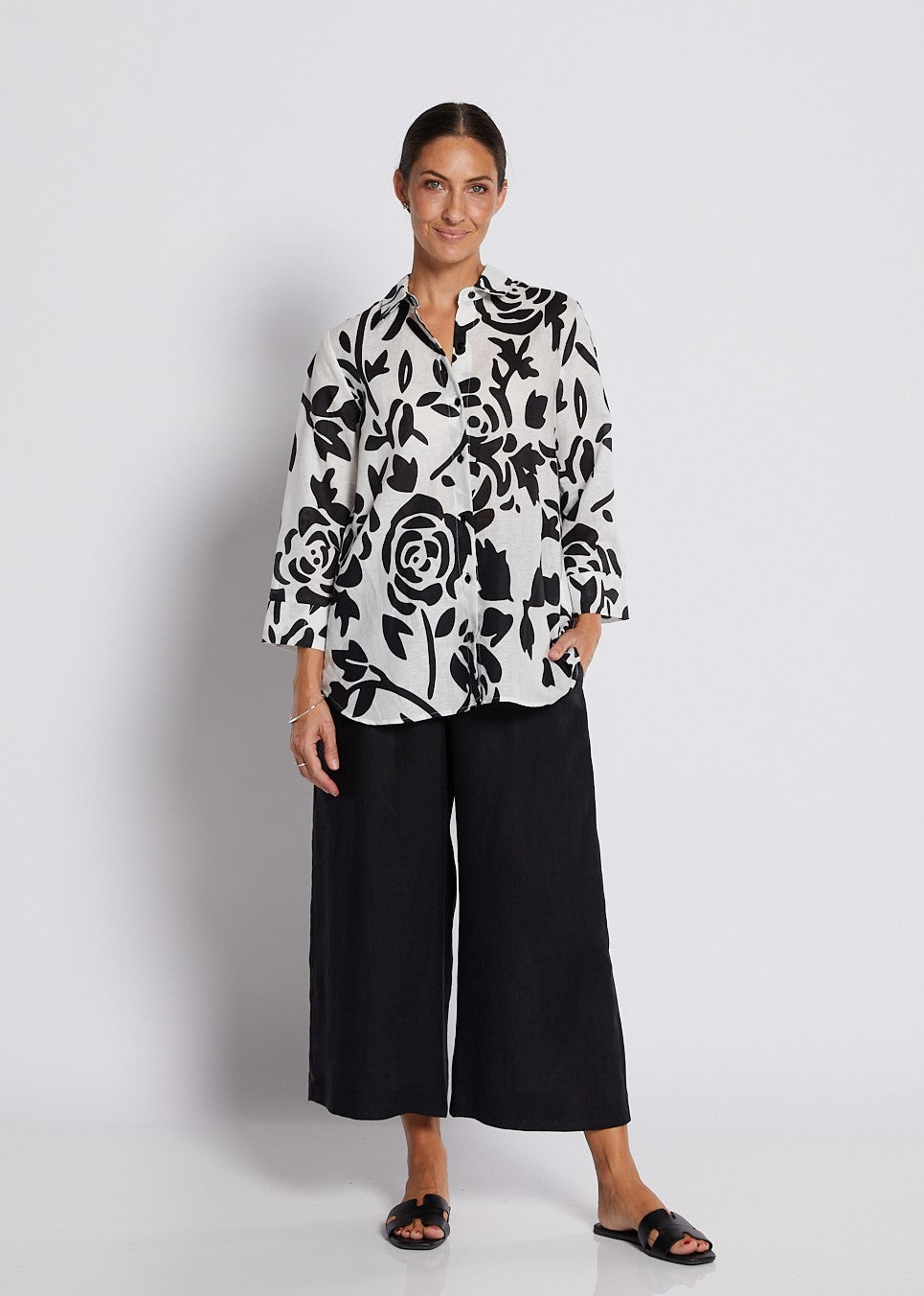 Linen Cotton 3/4 Sleeve Swing Shirt  in Black and White Floral