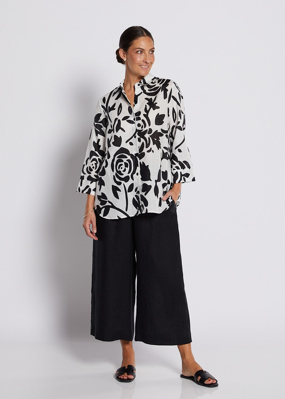 Linen Cotton 3/4 Sleeve Swing Shirt  in Black and White Floral