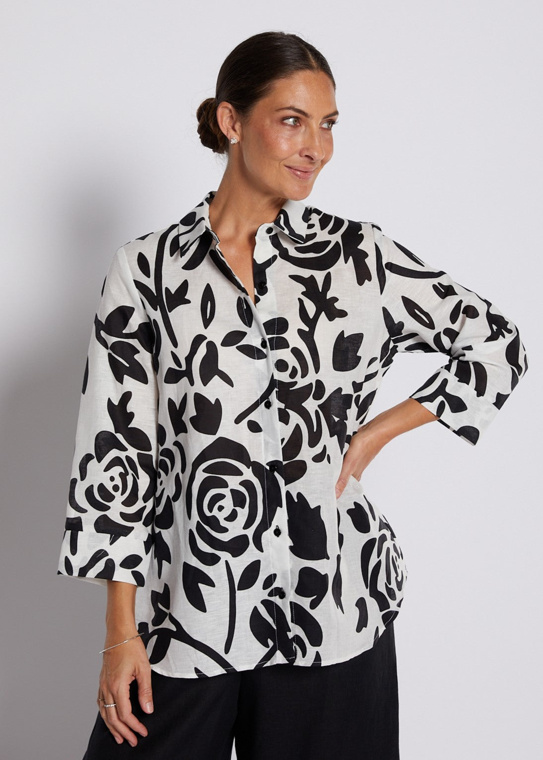 Linen Cotton 3/4 Sleeve Swing Shirt  in Black and White Floral