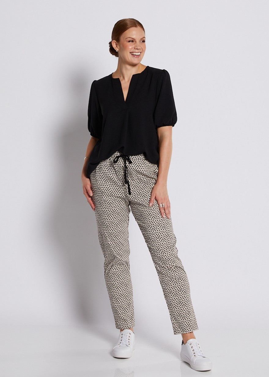 Bengaline Printed Relaxed Pocket Pant in Neutral Beige print