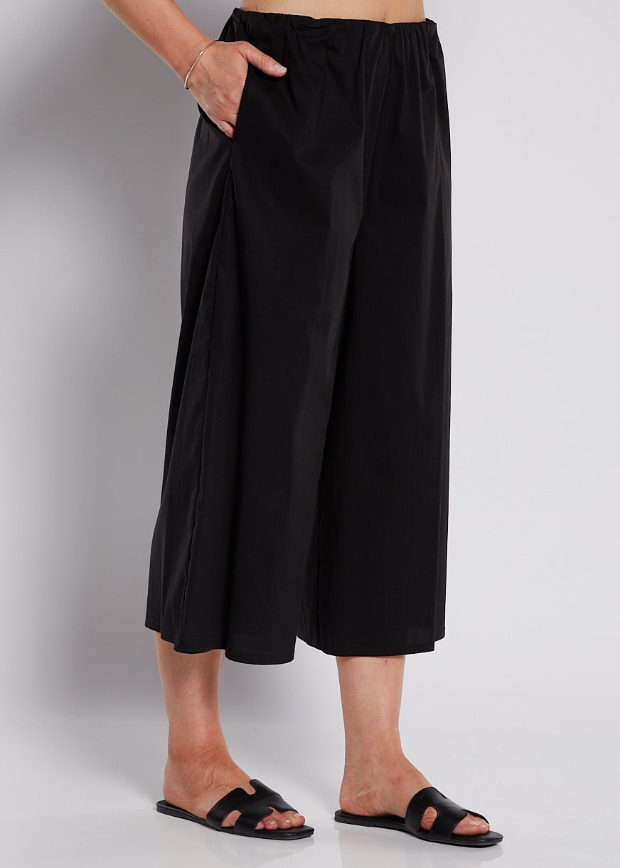 Cotton Wide Leg Crop Pant in Black