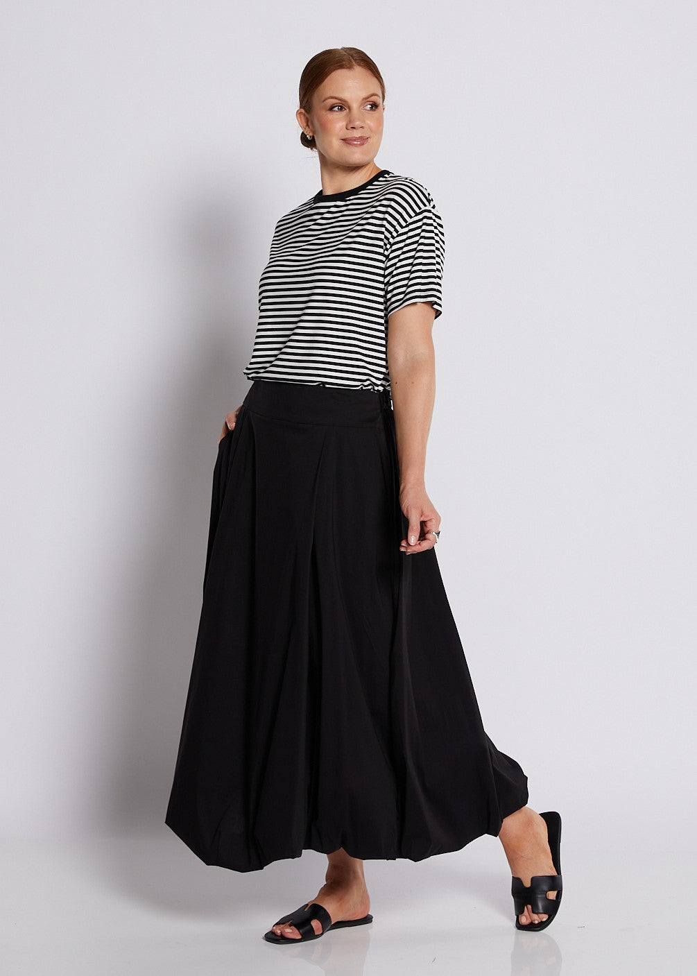 Cotton Maxi Bubble Skirt with Pockets in Black