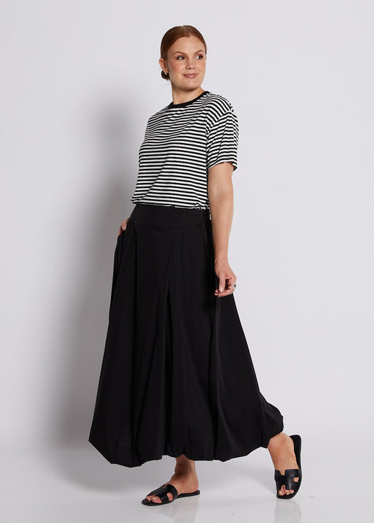 Cotton Maxi Bubble Skirt with Pockets in Black