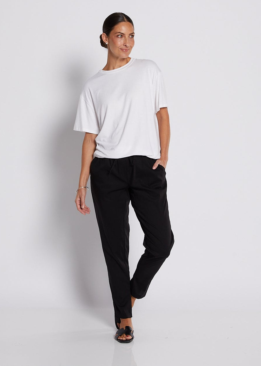 City Cotton Drawstring Pocket Pant With Cuffed Hem in Black