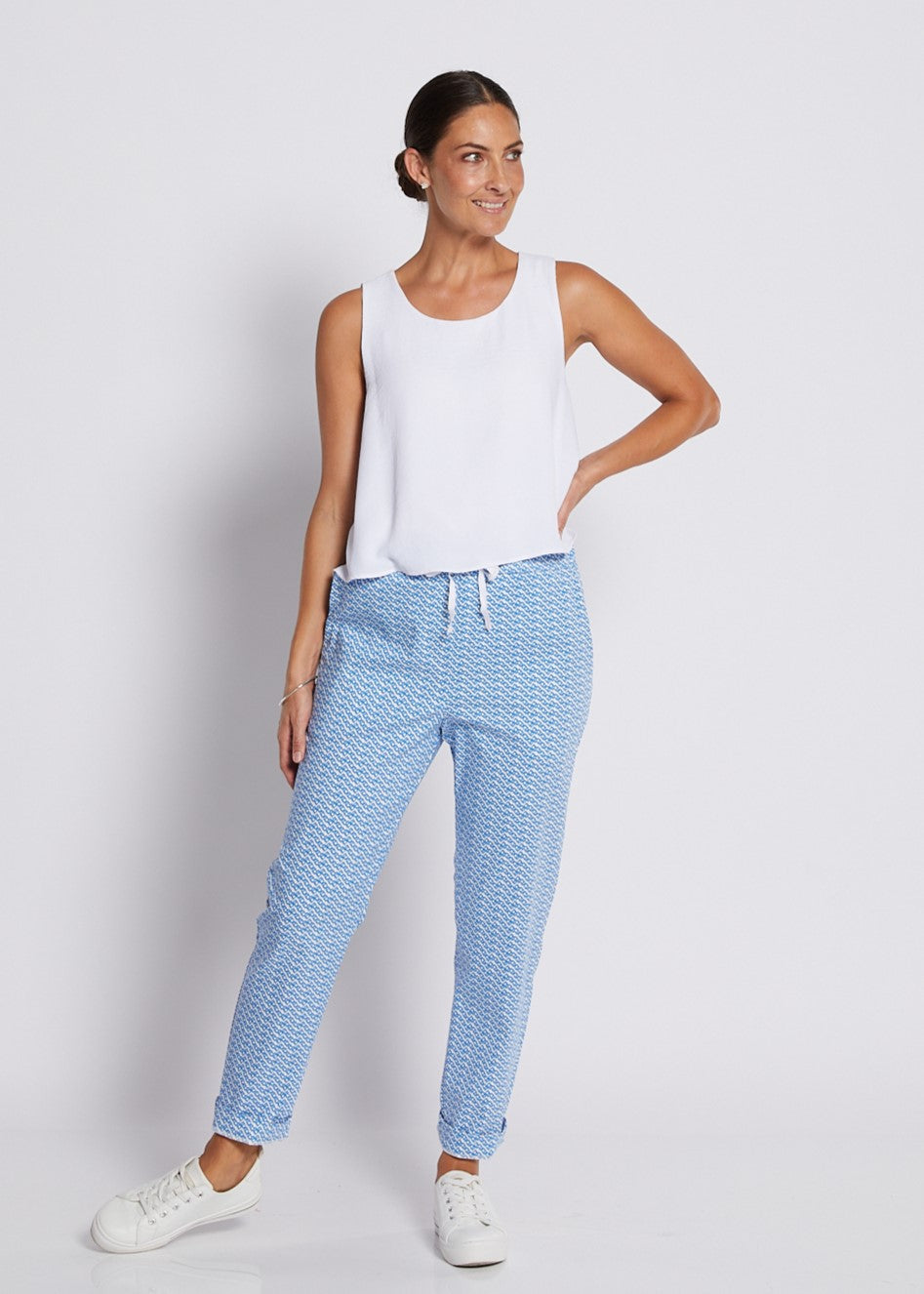 Bengaline Printed Relaxed Pocket Pant in Blue and White Print