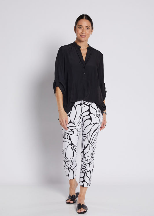 Bengaline Stretch 7/8 Fitted Pant in Black and White print