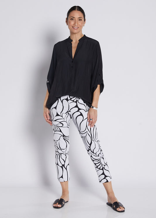 Bengaline Stretch 7/8 Fitted Pant in Black and White print