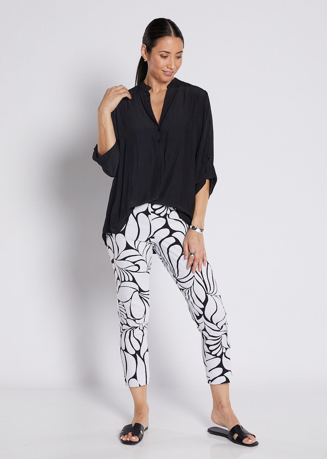 Bengaline Stretch 7/8 Fitted Pant in Black and White print