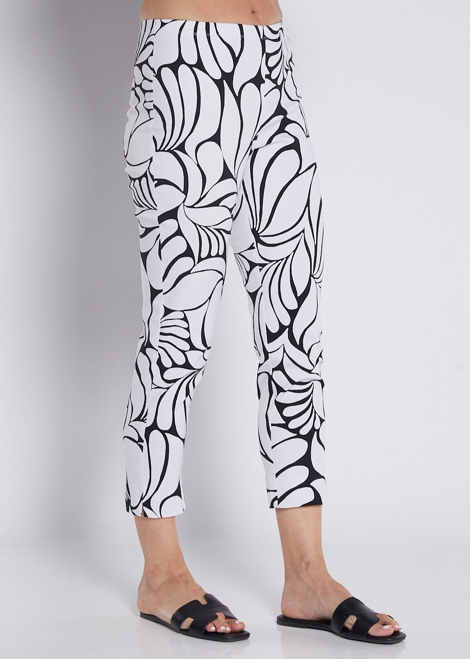 Bengaline Stretch 7/8 Fitted Pant in Black and White print