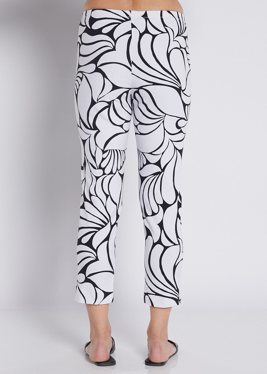 Bengaline Stretch 7/8 Fitted Pant in Black and White print