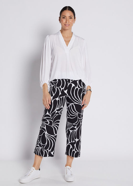 Bengaline Stretch Culotte with Pockets in Black and White Print