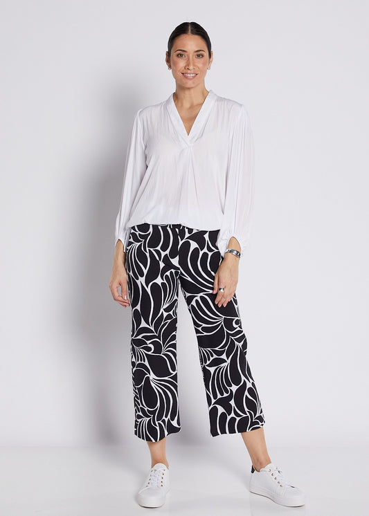 Bengaline Stretch Culotte with Pockets in Black and White Print