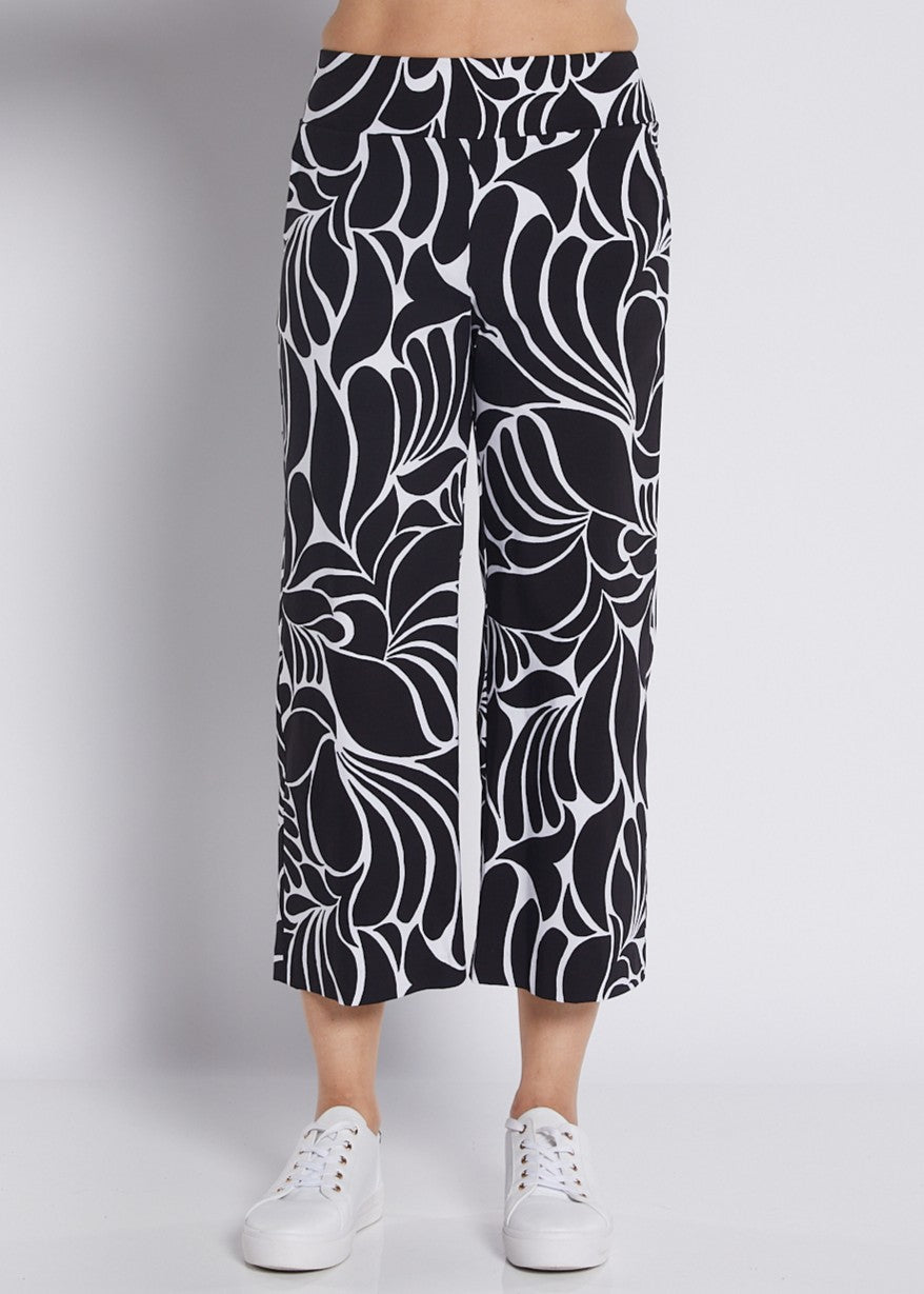 Bengaline Stretch Culotte with Pockets in Black and White Print