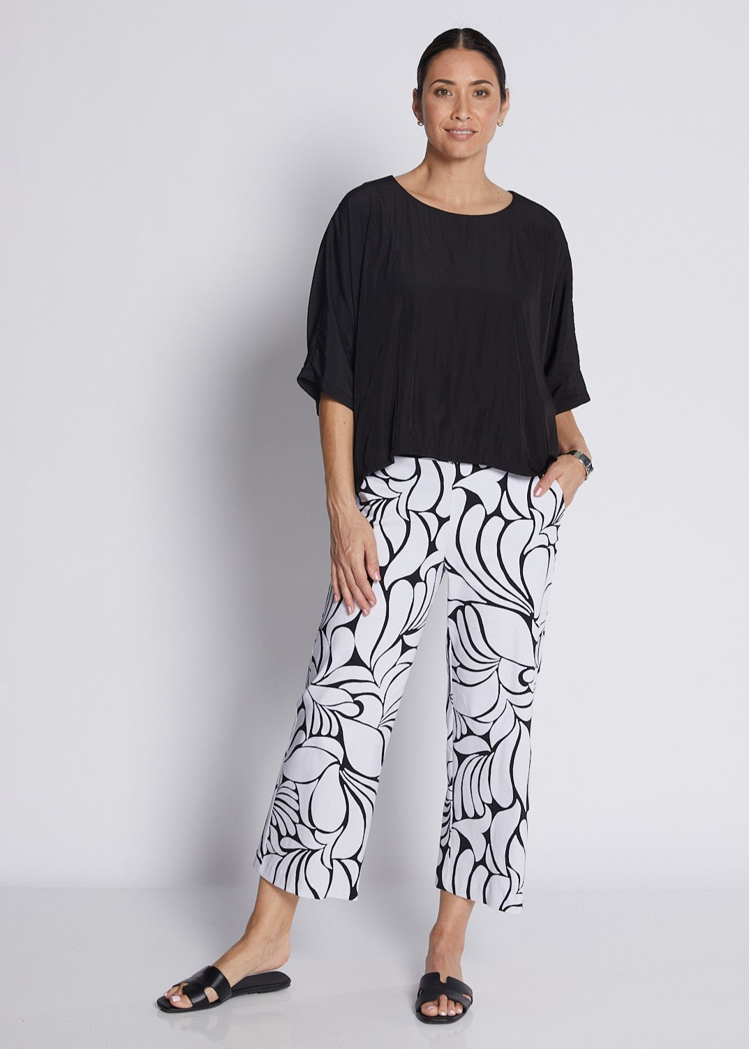 Bengaline Stretch Culotte with Pockets in Black and White Print
