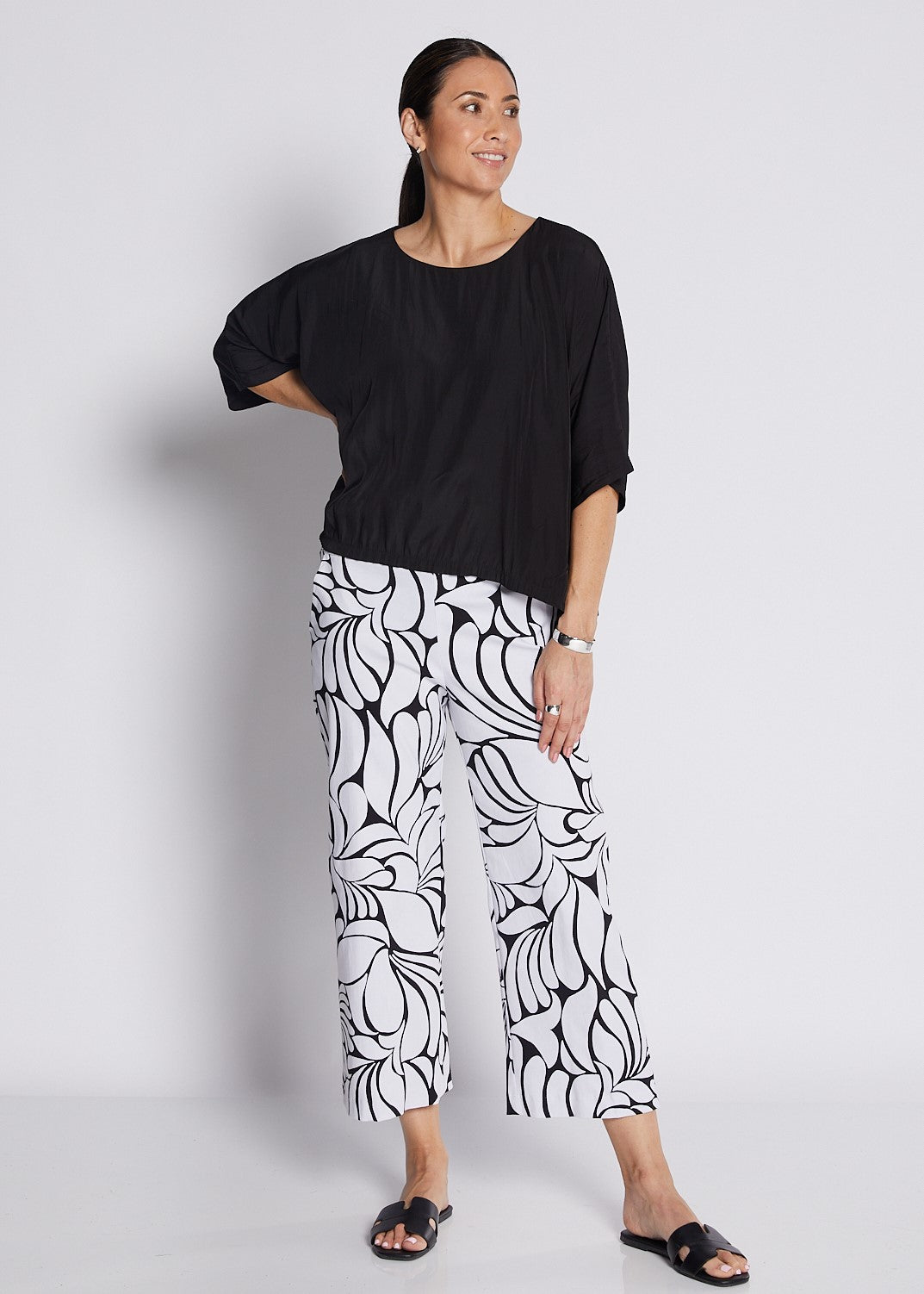 Bengaline Stretch Culotte with Pockets in Black and White Print
