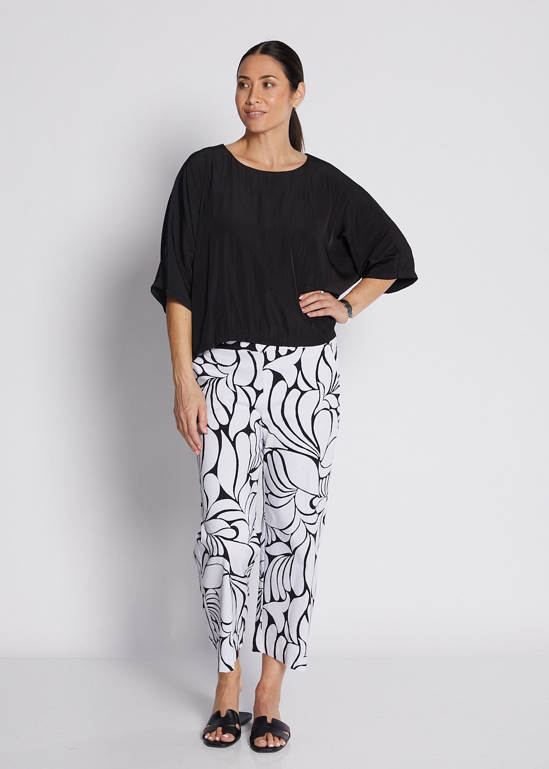 Bengaline Stretch Culotte with Pockets in Black and White Print