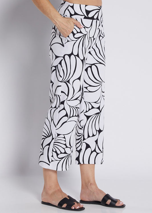 Bengaline Stretch Culotte with Pockets in Black and White Print