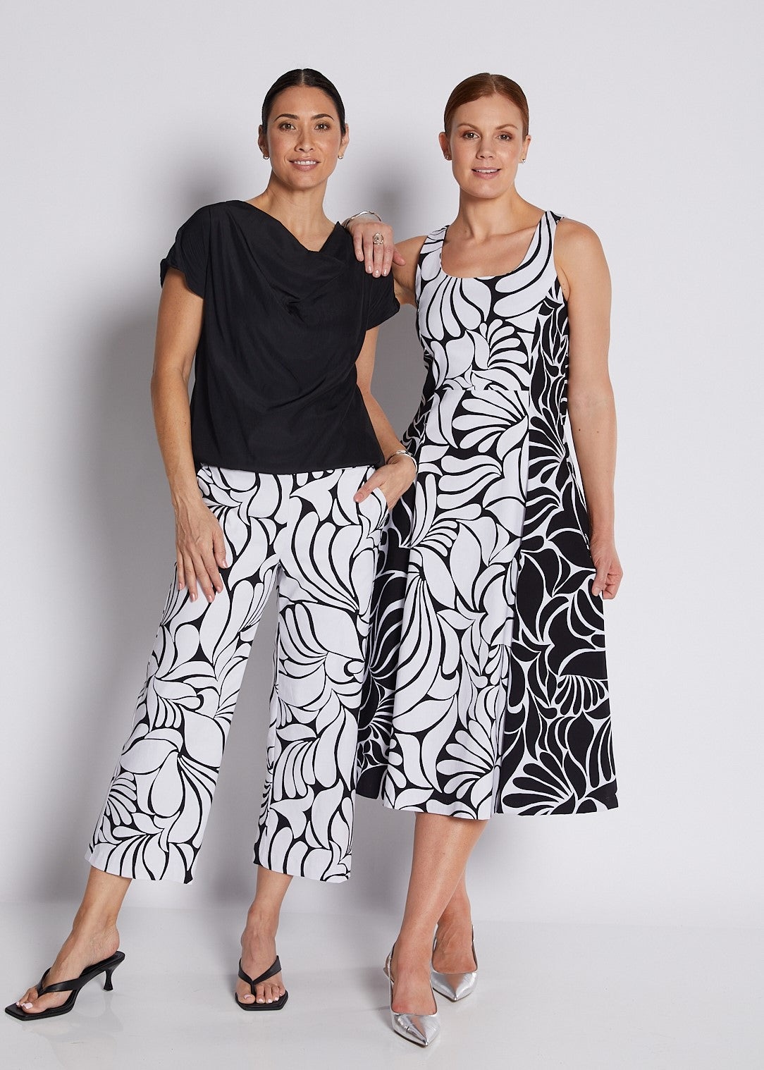 Bengaline Printed Panelled Sleeveless Pocket Dress in Black and White Print