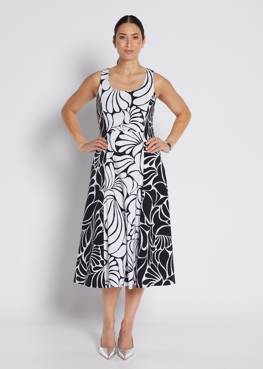 Bengaline Printed Panelled Sleeveless Pocket Dress in Black and White Print