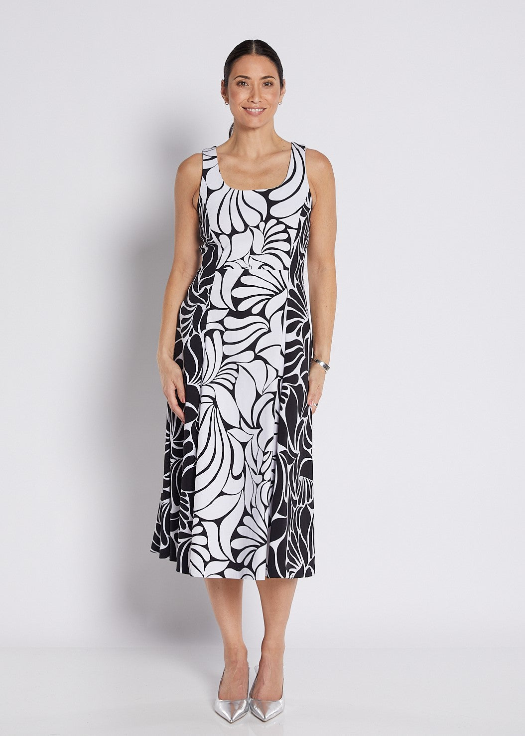 Bengaline Printed Panelled Sleeveless Pocket Dress in Black and White Print