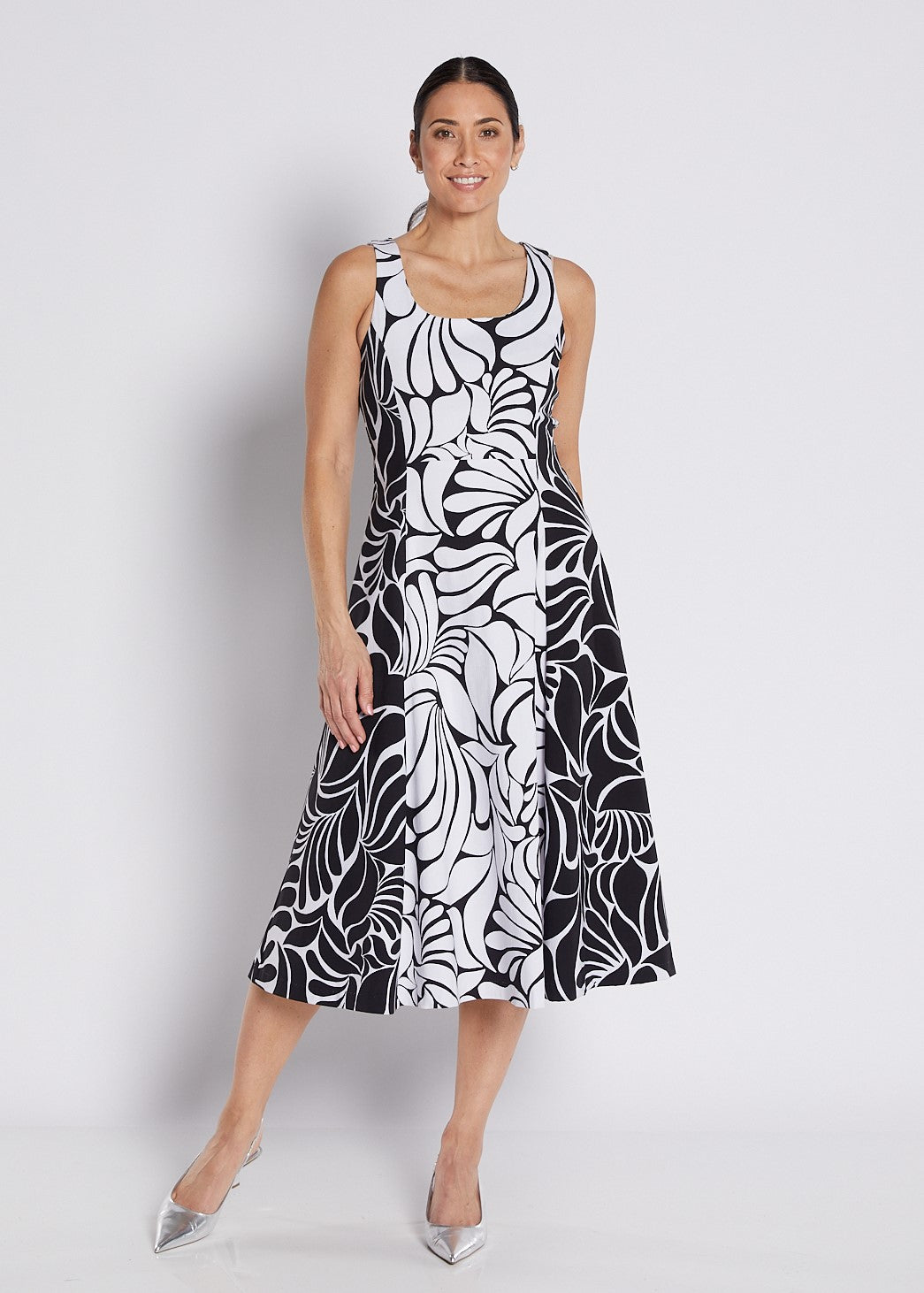 Bengaline Printed Panelled Sleeveless Pocket Dress in Black and White Print
