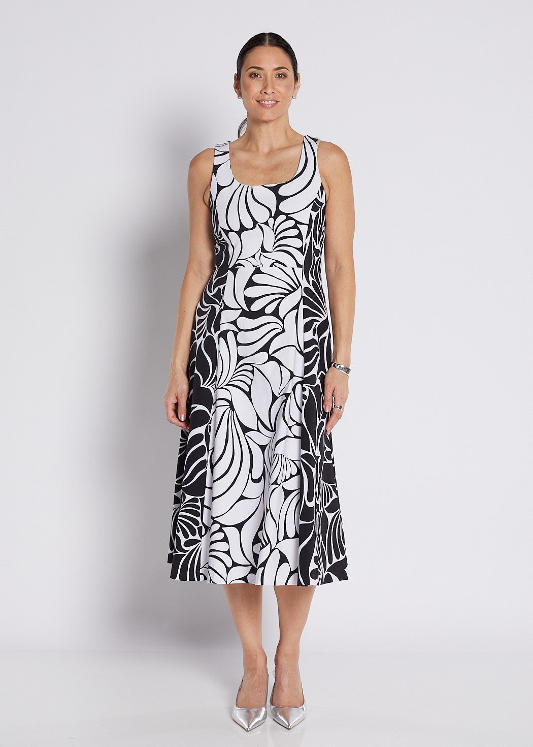 Bengaline Printed Panelled Sleeveless Pocket Dress in Black and White Print