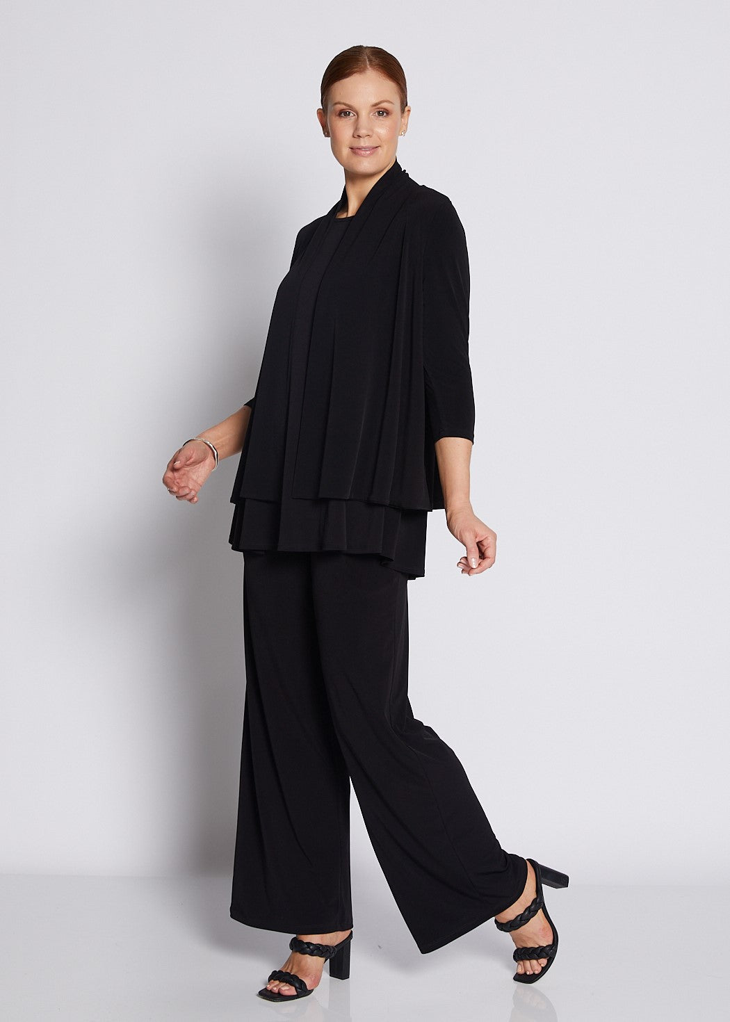 Jersey 3/4 Sleeve Swing Jacket in Black