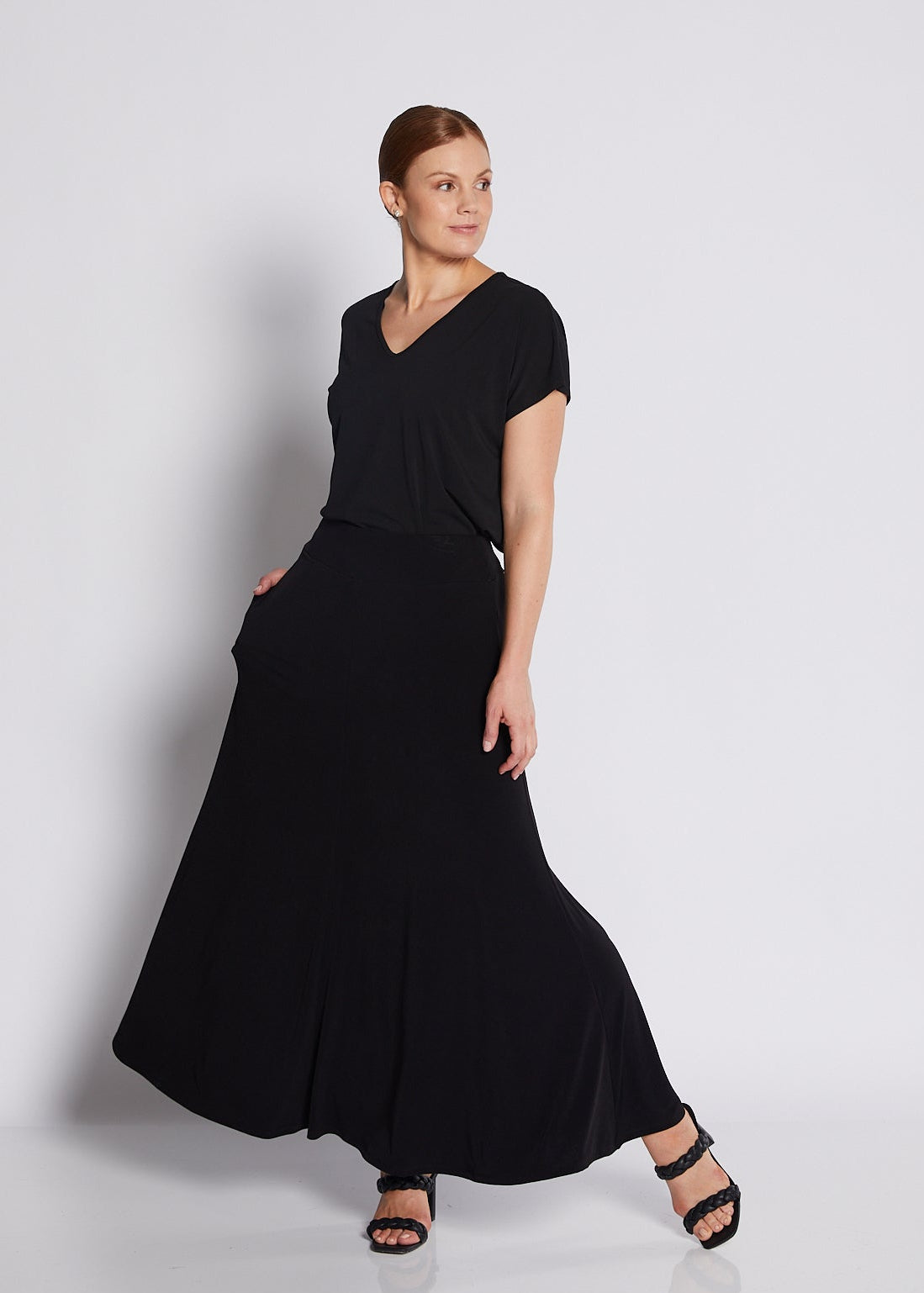 Jersey Flare Maxi Skirt with Pockets in Black