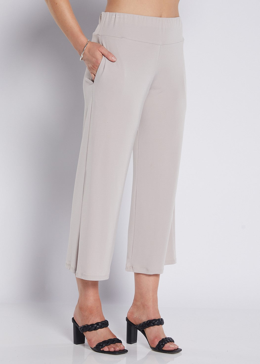 Jersey Culottes with Pockets in Neutral Champagne