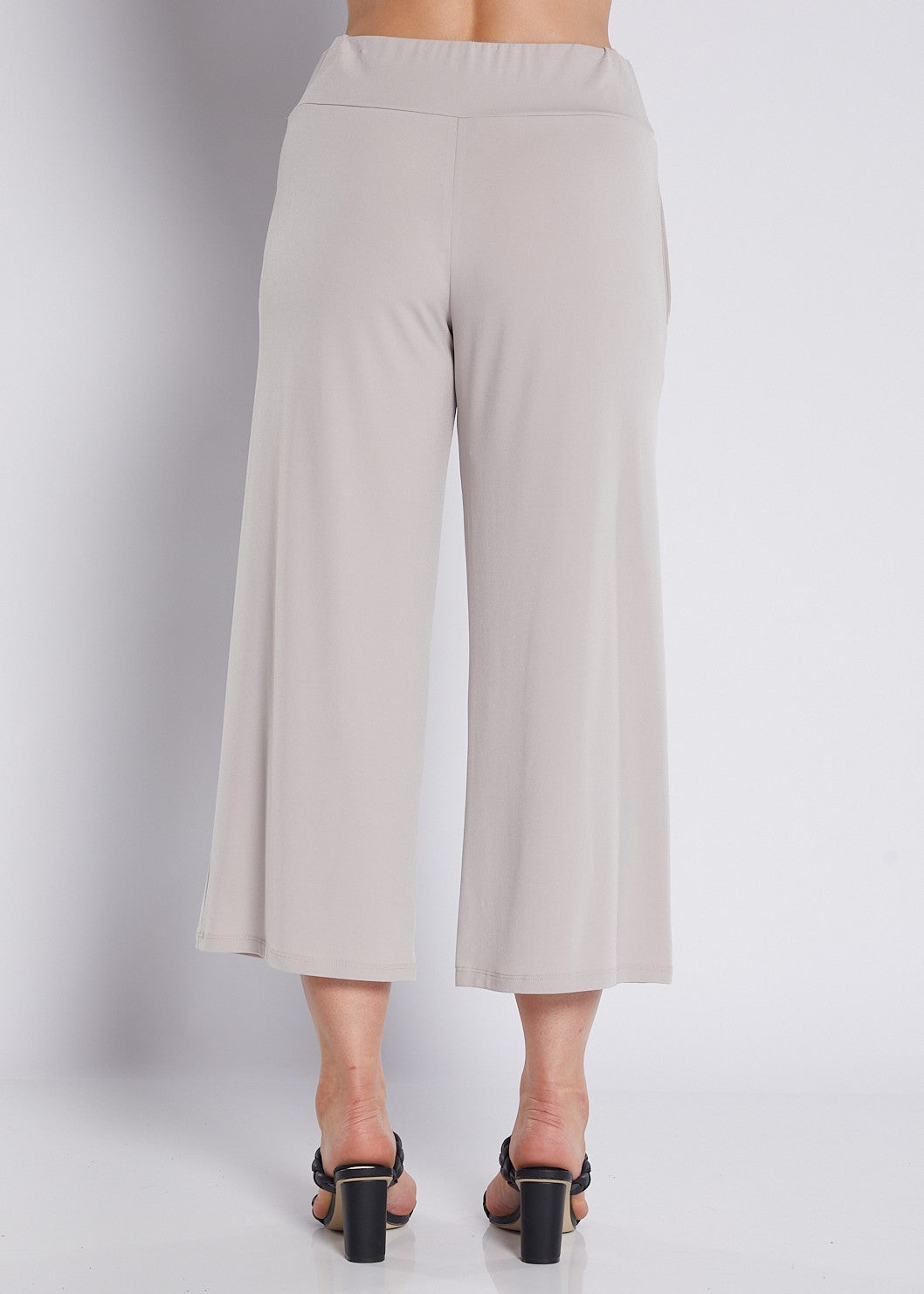 Jersey Culottes with Pockets in Neutral Champagne