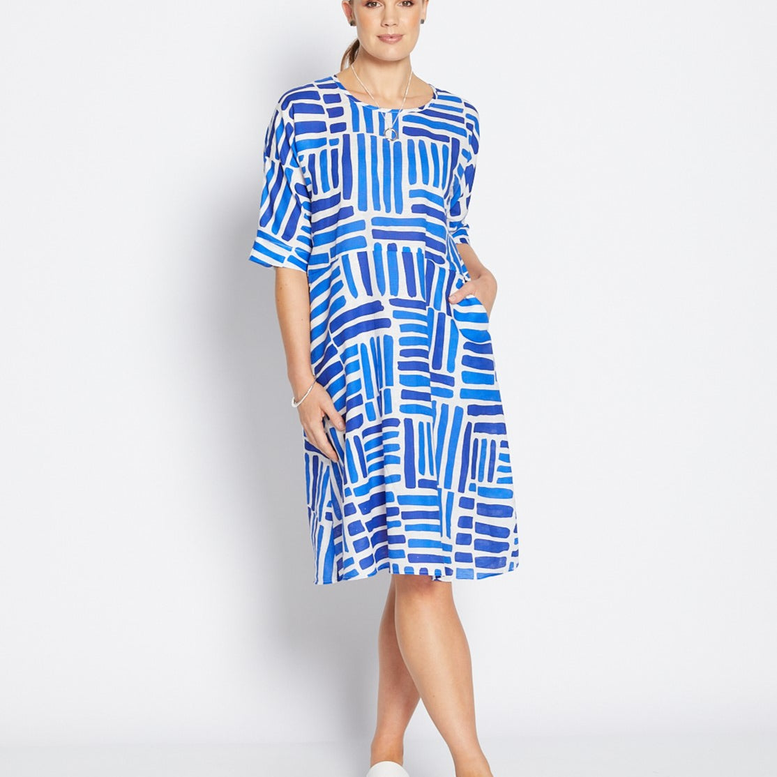 Claude linen dress in Gazebo blue