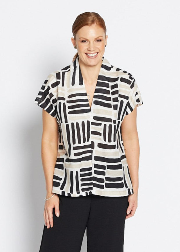 Lottie linen top in Gazebo black