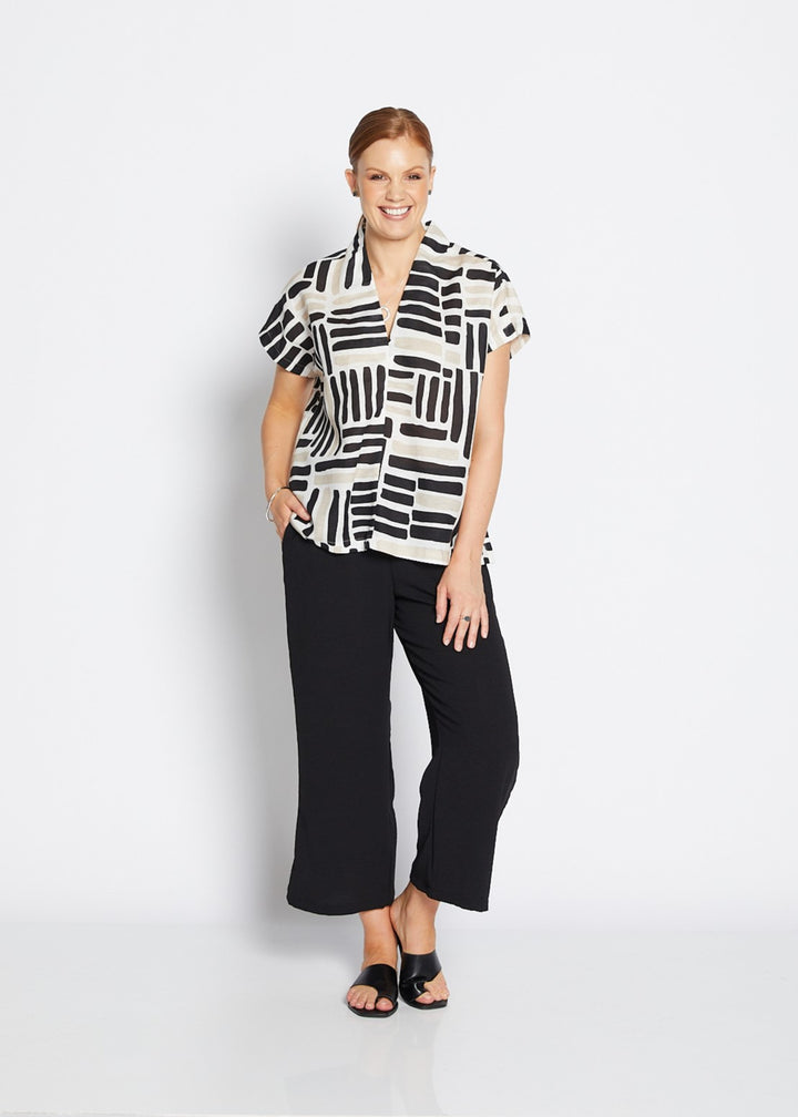 Lottie linen top in Gazebo black