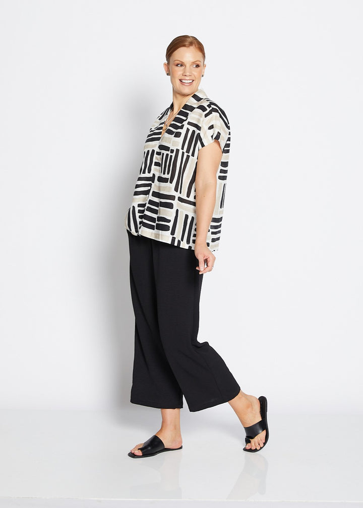 Lottie linen top in Gazebo black