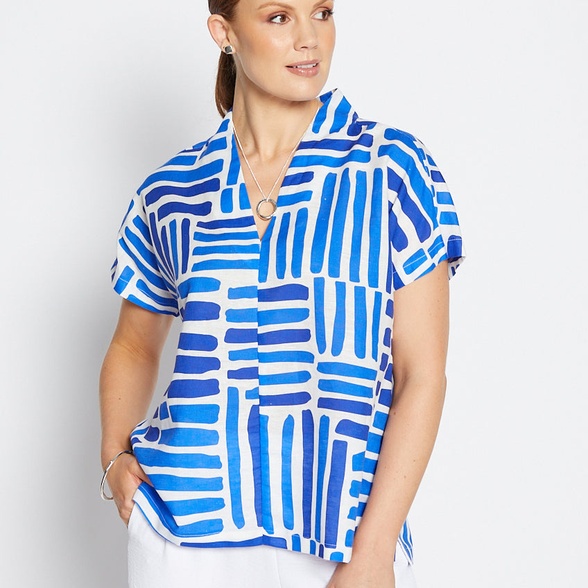 Lottie linen top in Gazebo blue